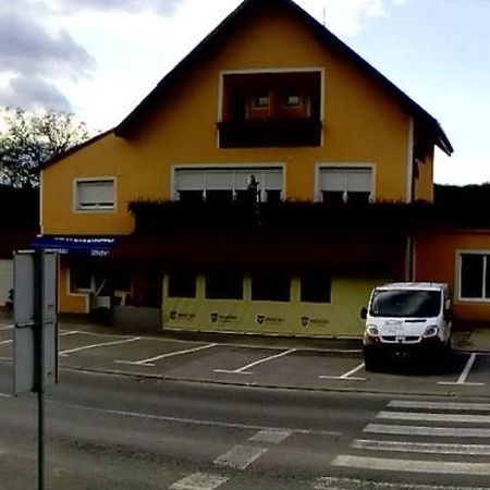 Restoran I Prenociste Egghus Otel Nasice Dış mekan fotoğraf