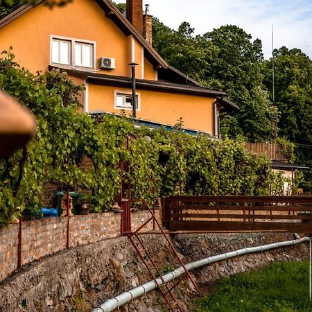 Restoran I Prenociste Egghus Otel Nasice Dış mekan fotoğraf
