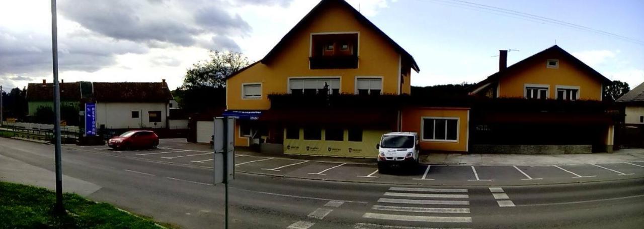 Restoran I Prenociste Egghus Otel Nasice Dış mekan fotoğraf