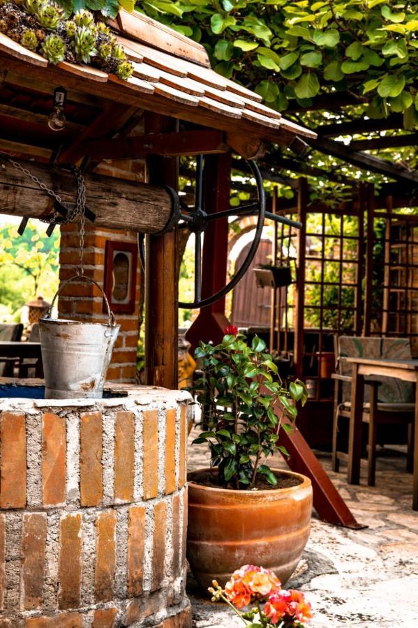 Restoran I Prenociste Egghus Otel Nasice Dış mekan fotoğraf