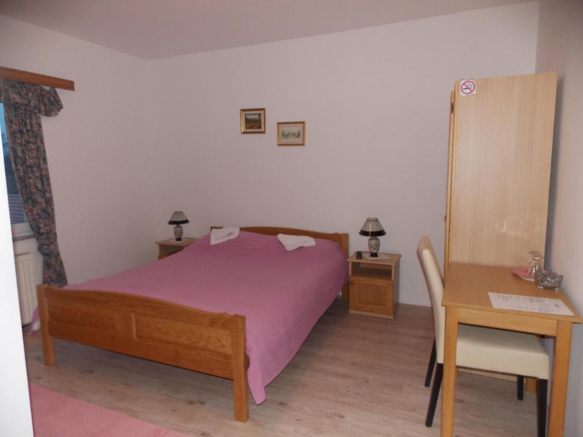 Restoran I Prenociste Egghus Otel Nasice Dış mekan fotoğraf